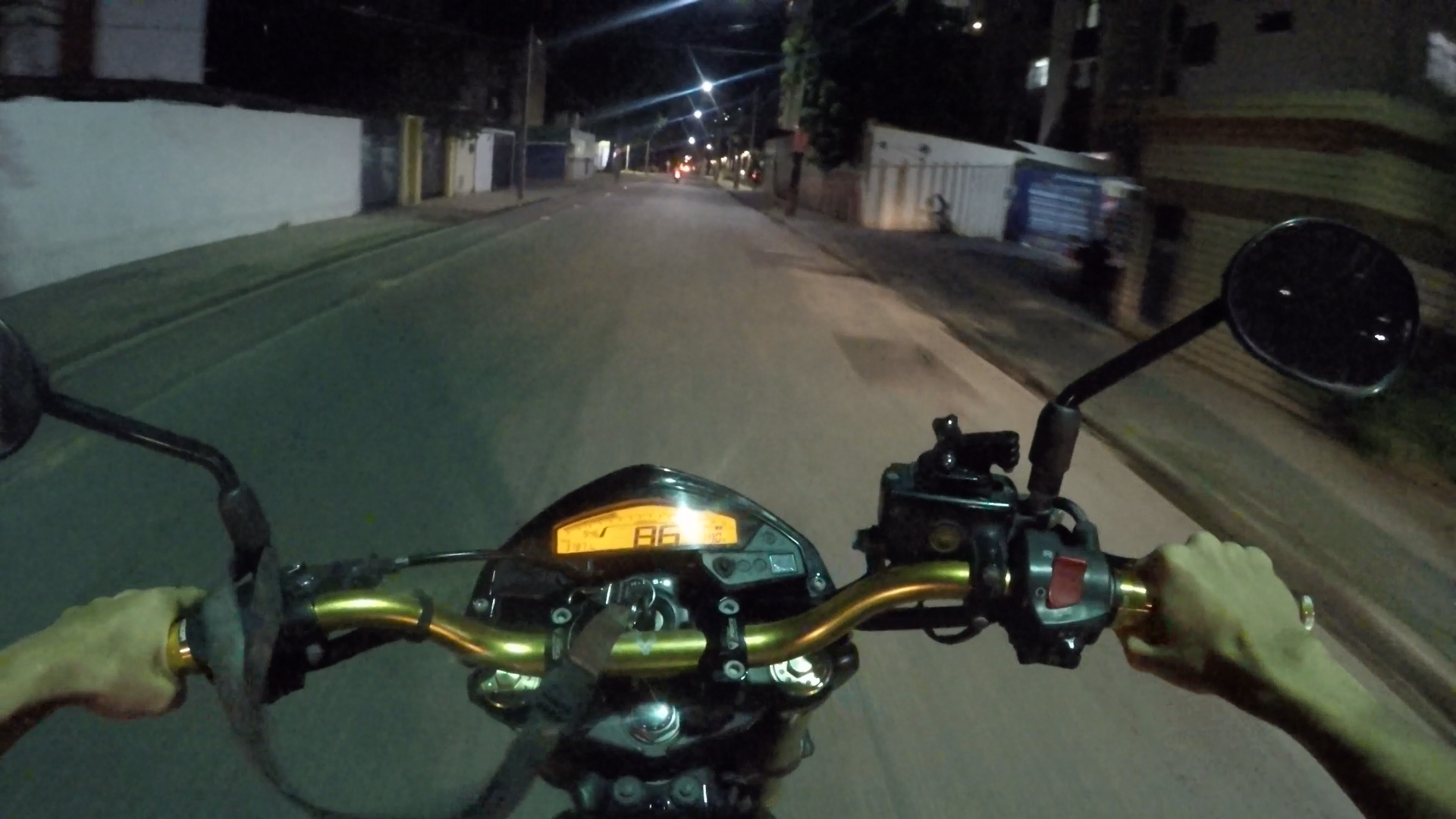 http://videos.introcdc.com/Canal/MotoVlog/Serjona/MotoVlog First Fac/MotoVlog Primeiro Dia.00_06_32_15.Quadro001.png